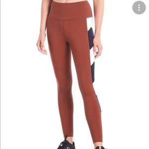 Antonio Melani Active High Wasted Contrast Chevron Side Panel Leggings